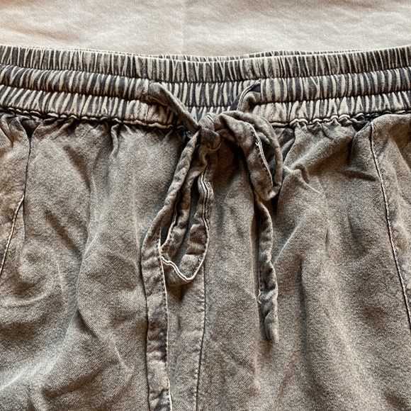 Solitaire Shorts - Picture 4 of 10